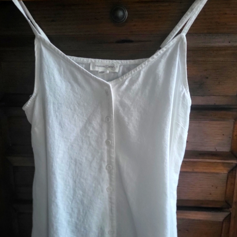 LINEN TOP.